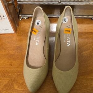 VISCATA Olive Green Pointed-Toe Women's Pumps